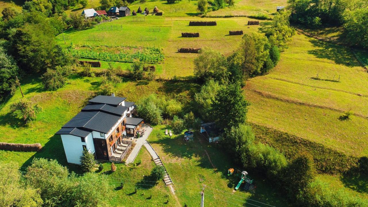 Talhaus Hotel Viseu de Sus Ngoại thất bức ảnh