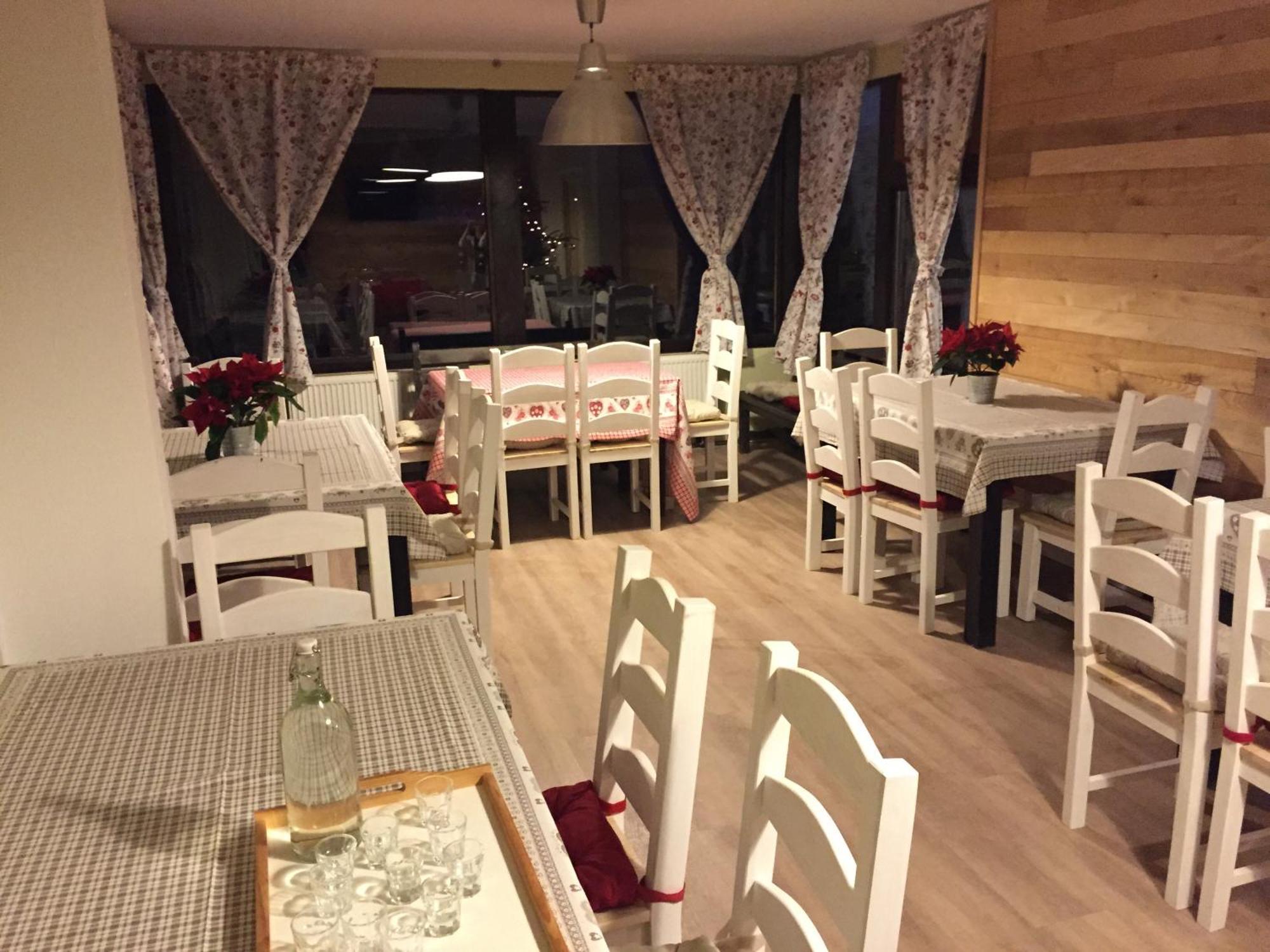 Talhaus Hotel Viseu de Sus Ngoại thất bức ảnh